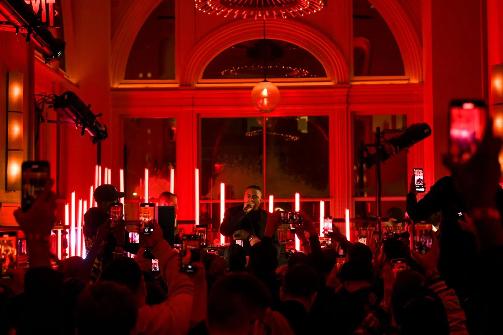 Featured performance by nas