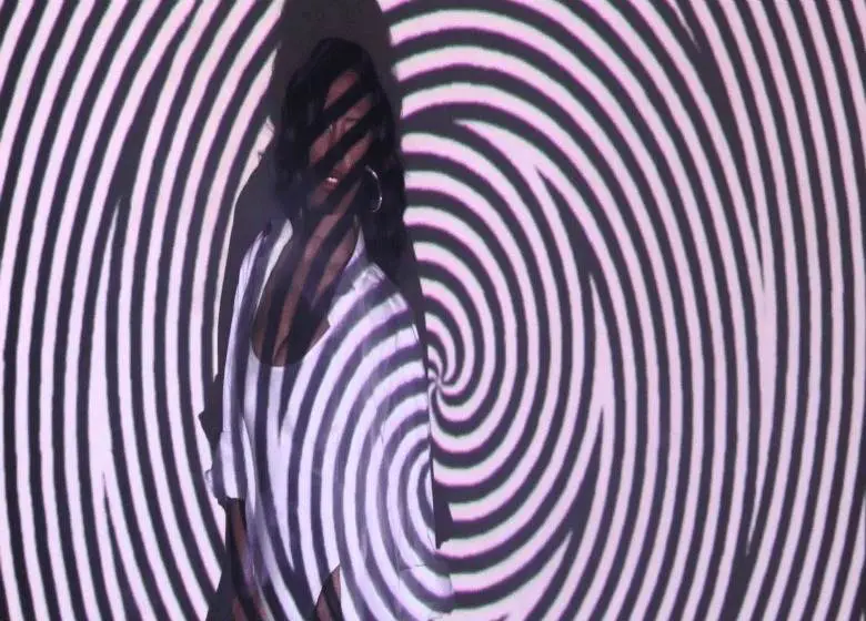 Video: @Niqa_Mor (feat. Blackway) » Sweetest Addiction [Prod. @TheGranSymphony & Dir. @KharVari]