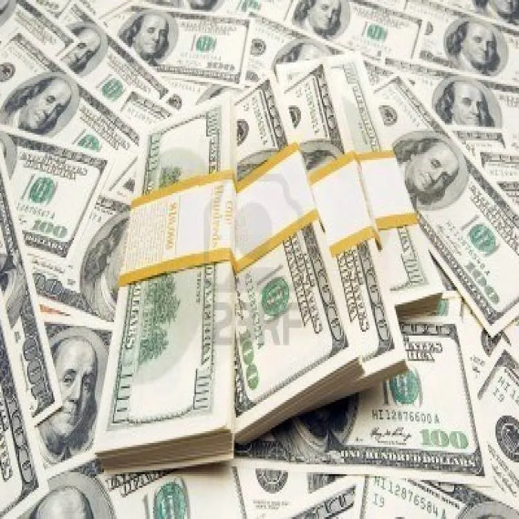 Editorial: 4 Things To Consider Before Starting Your Own Business