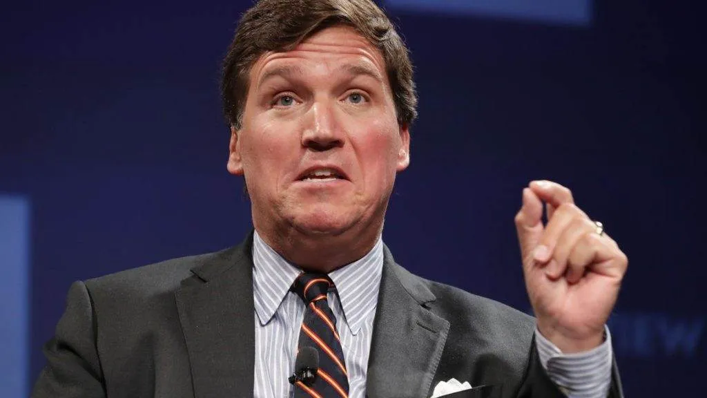 Tucker carlson looking doofy