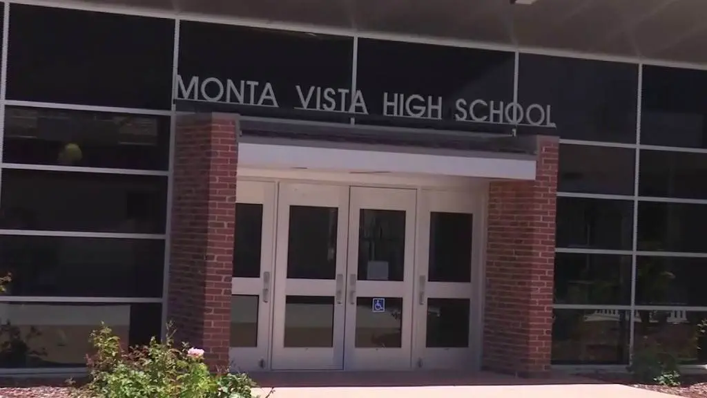 The front of Monta Vista High School in Cupertino, California